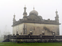 Mercara: Gadhige Tomb
