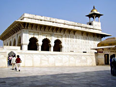 Agra: Moti Masjid