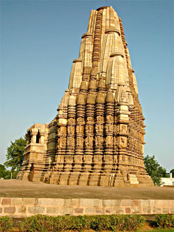 Khajuraho: Duladeo temple