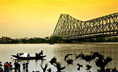 Kolkata: Howrah bridge at 6 AM