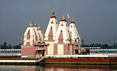 Kurukshetra: Temple at Brahma sarovar