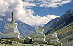 Rangdum's stupas