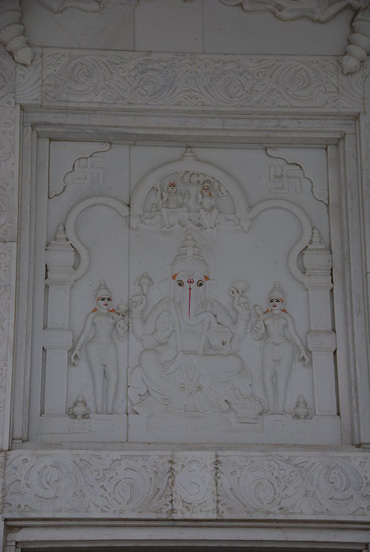 das-Marmor-Idol-von-Ganesha-ist-ein-Meisterwerk